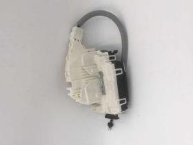 Automotive ME9211 - CERRADURA 2047304235